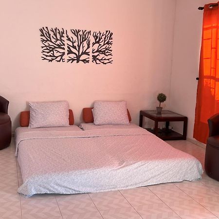 Casa Leonor. 2 Cuartos, 2 Banos, Cocina, Cochera. Valladolid  Bagian luar foto