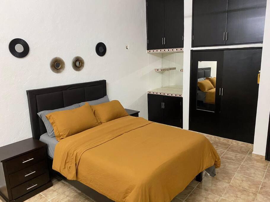 Casa Leonor. 2 Cuartos, 2 Banos, Cocina, Cochera. Valladolid  Bagian luar foto